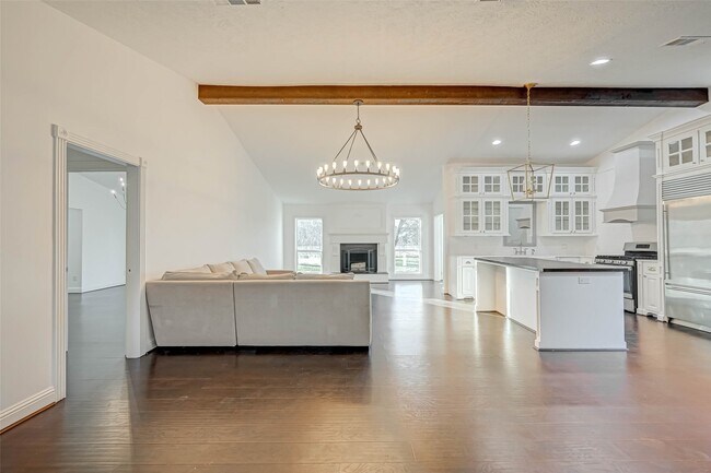 Building Photo - 520 E Castle Harbour Dr