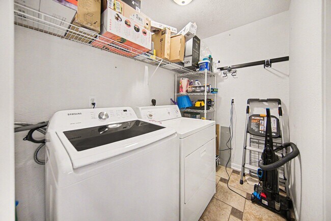 Building Photo - 1305 Millbrook Trail