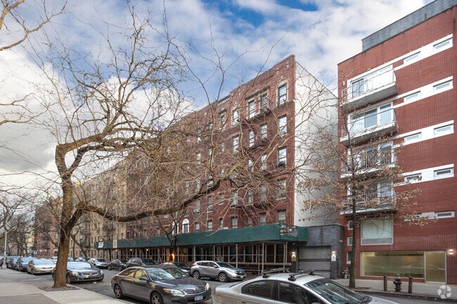 Neighborhood Context - 36 Crooke Ave