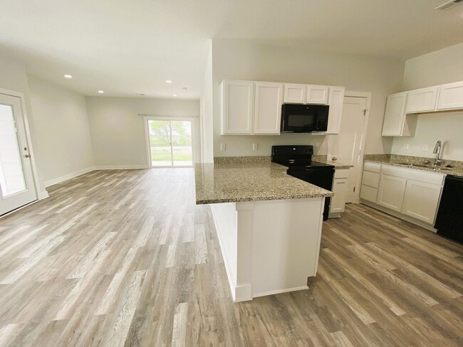 Building Photo - 5474 N Colburn Ct