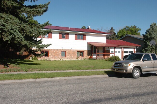 Building Photo - 505 N 16th Ave