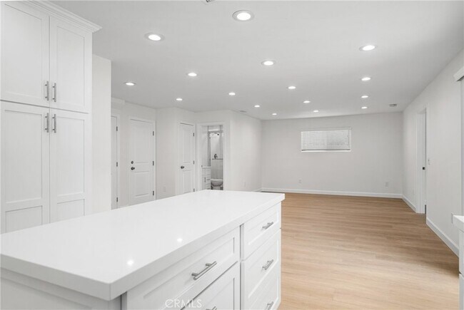 Building Photo - 9282 Winterwood Cir