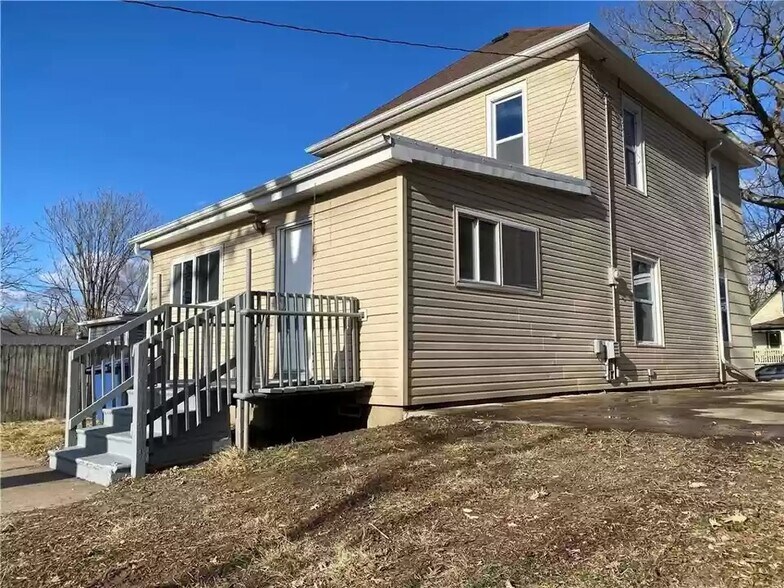 Building Photo - 1546 33rd St