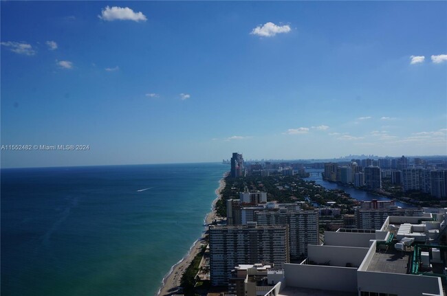 Building Photo - 1830 S Ocean Dr