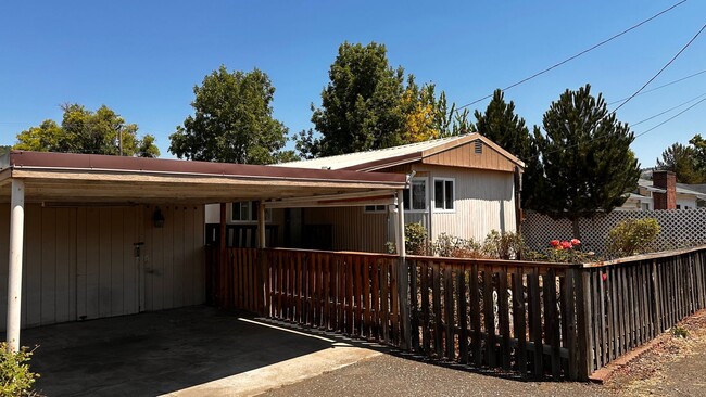 Primary Photo - 2 Bedroom 1 Bath Mobile Home
