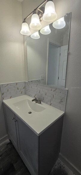 Building Photo - 22149 Bronxville Ave