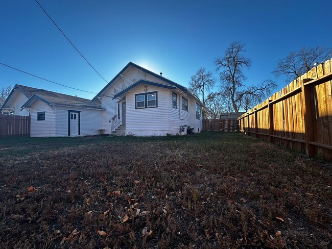 Building Photo - Charming 2+ Bedroom House in Laurel!