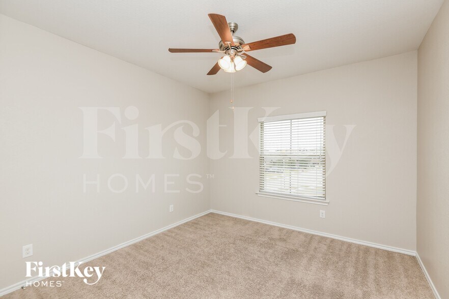 Building Photo - 1205 Jake Ct