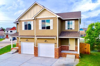 Building Photo - 708 S Deer Hvn St