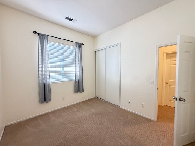 Building Photo - Paseo Del Sol Single Story 4 Bedroom House for Rent