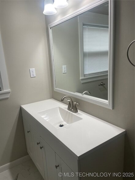 Building Photo - 5308 S Madison Ave