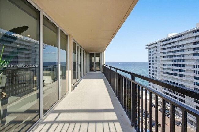 Building Photo - 1180 S Ocean Blvd