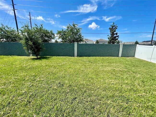 Building Photo - 348 Towns Cir