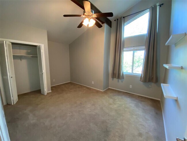 Building Photo - 2911 Kassarine Pass