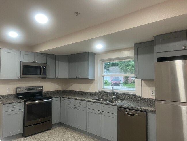Building Photo - 8223 Le Mesa St