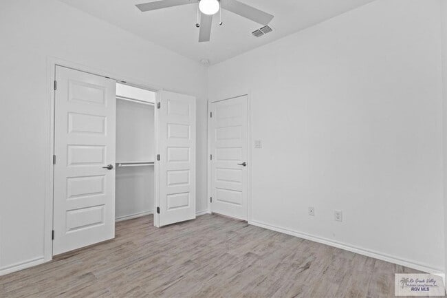 Building Photo - 422 Arroyo Ln