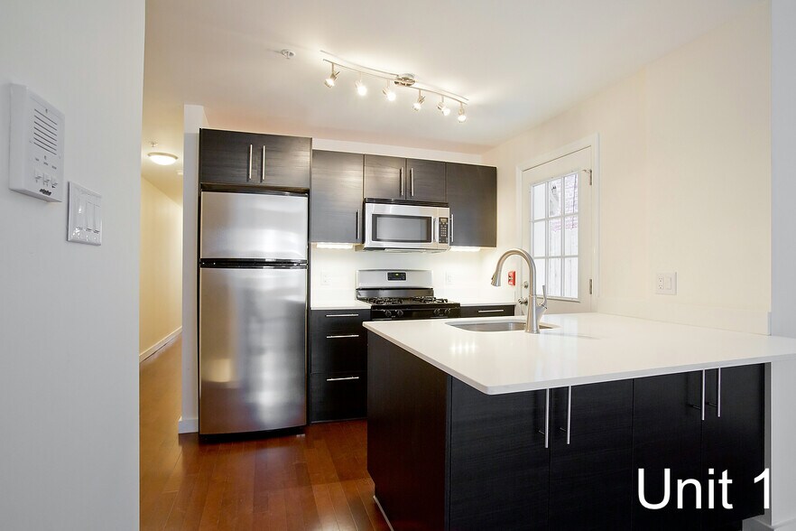 Primary Photo - 802 N 16th St