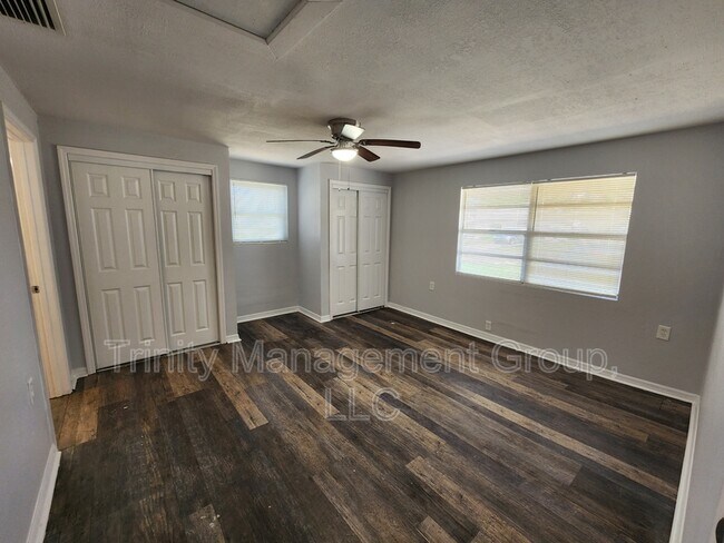 Building Photo - 7826 Bolam Ave