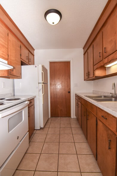 Building Photo - 103 Ashwood Ct