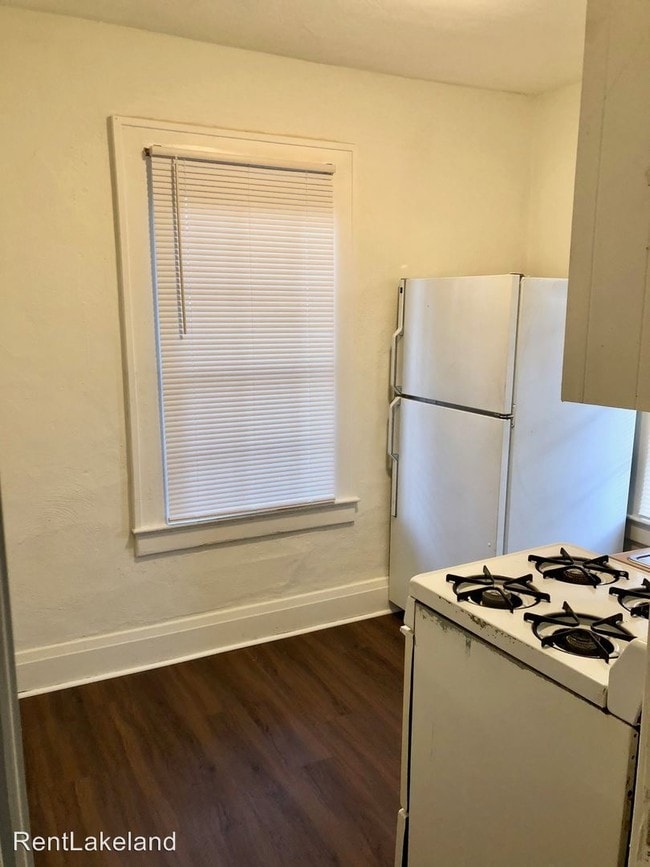 Building Photo - 945 Orange St