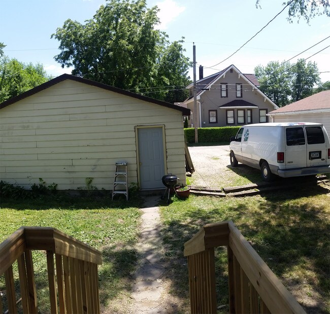 Building Photo - 1104 Williston Ave