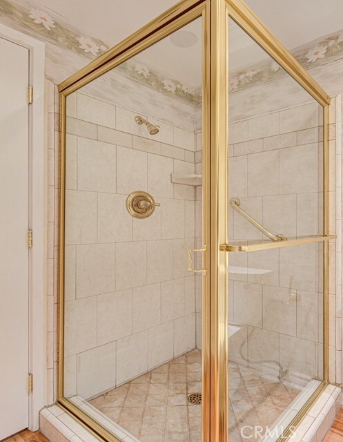 Building Photo - 5510 Paseo Del Lago W