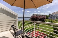 Building Photo - Columbia River View Condo - Hayden Island!