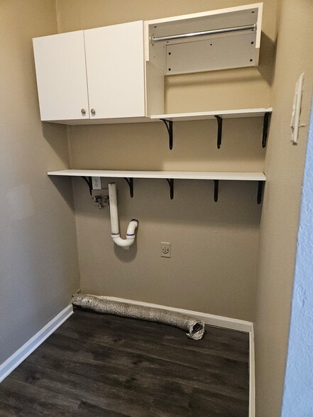 Laundry room just off kitchen - 1214 5th Ave