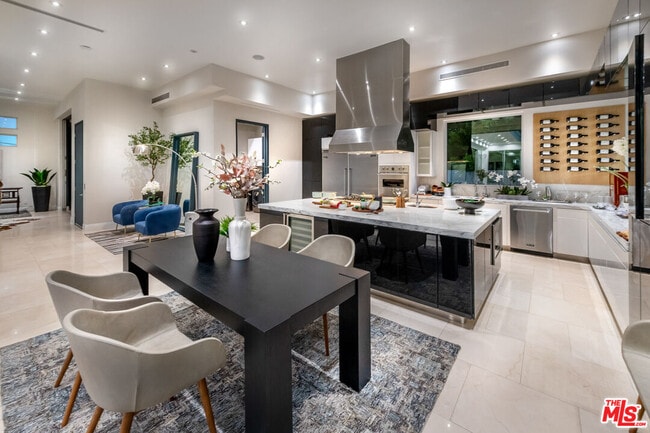 Building Photo - 4533 Estrondo Dr