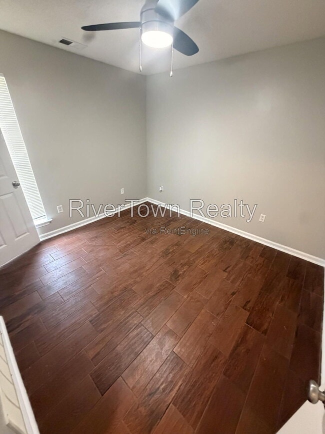 Building Photo - 10570 Pecan View Dr