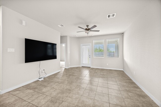 Building Photo - 5547 Madden Ln
