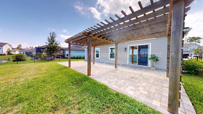 Building Photo - 257 Windermere Way