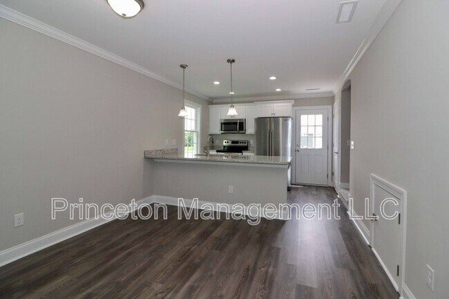 Building Photo - 3967 Newhall Dr NW