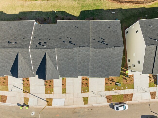 Building Photo - 3031 Castle Loch Ln