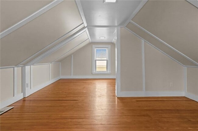 Building Photo - 14 Pearl St