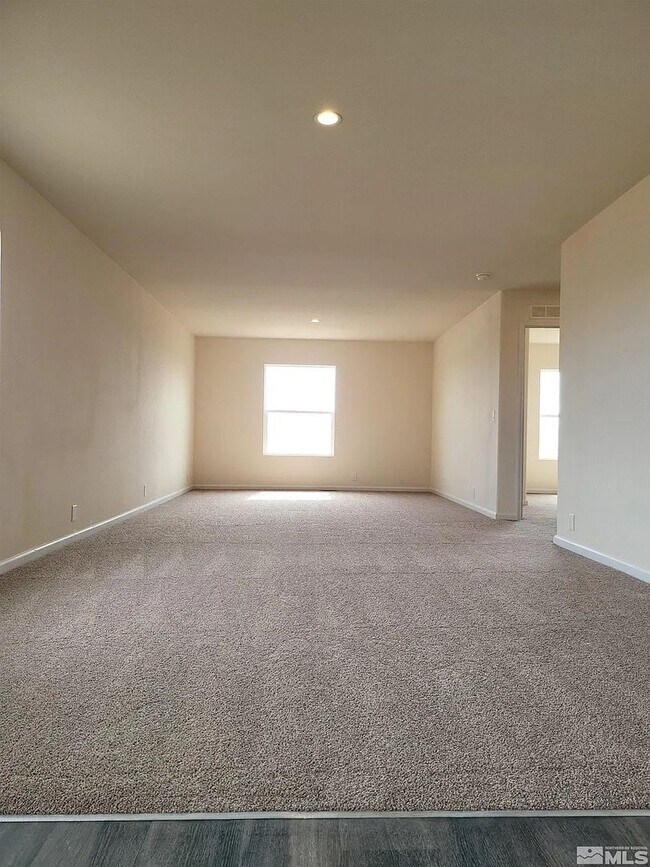 Building Photo - Spacious 3-Bedroom Home on 1.35 Acres with Valley Views – Dayton, NV