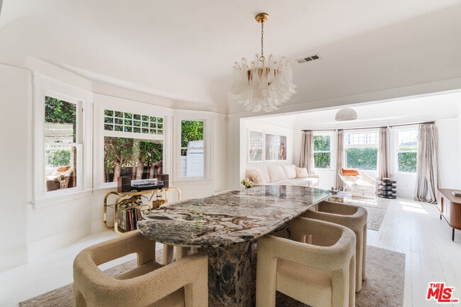 Building Photo - 1163 Nelrose Ave