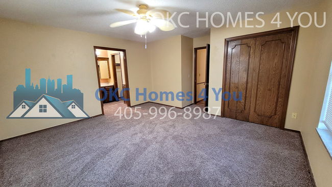 Building Photo - 3 Bed with Lake Hefner View