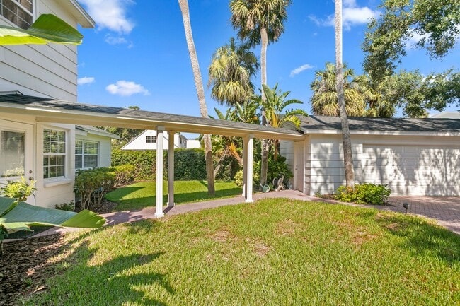 Building Photo - 4 bed, 3ba, 2 car garage home in Culbreath Heights