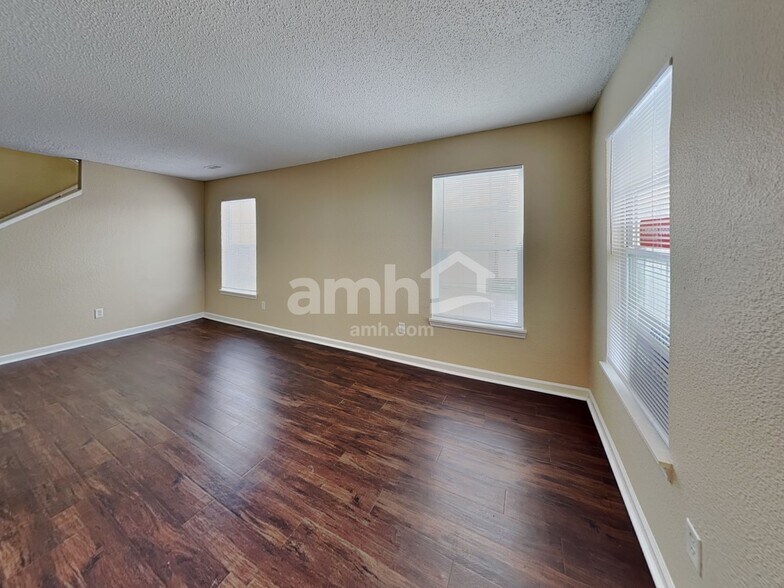 Building Photo - 1783 Blue Lake Dr