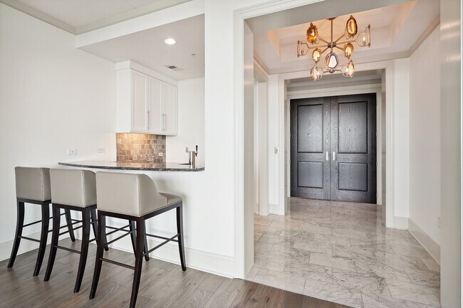 Building Photo - 3344 Peachtree Rd