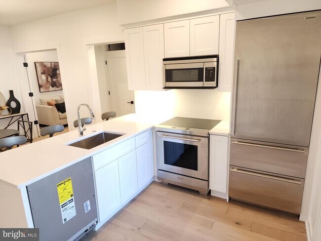 Building Photo - 8610 Evergreen Pl
