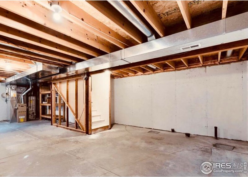 Building Photo - 290 E 40th St