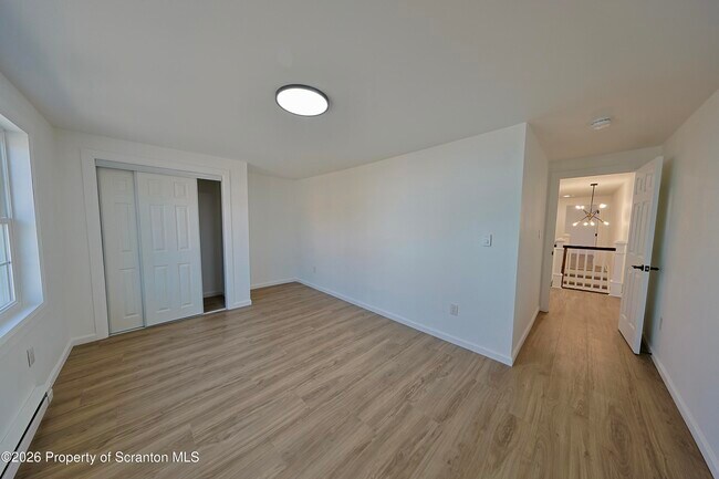 Building Photo - 318 W Main St