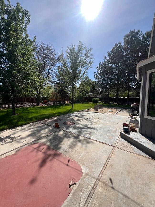 Building Photo - 3 bedroom, 2 bathroom, 1447 Sq Ft