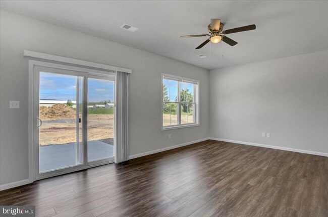 Building Photo - 1817 Holly Ln