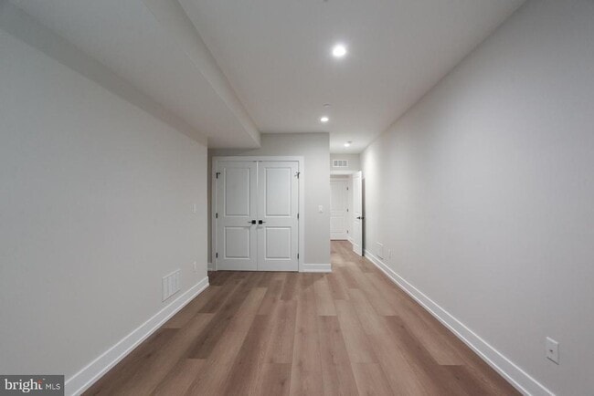 Building Photo - 3849 Fairmount Ave