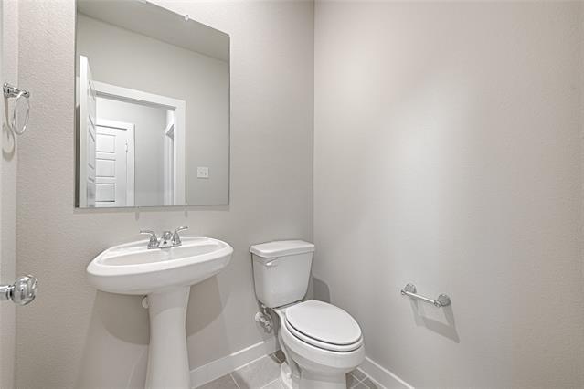 Building Photo - 806 Pne Bch Dr