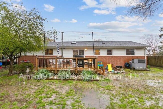Building Photo - 409 Caren Dr