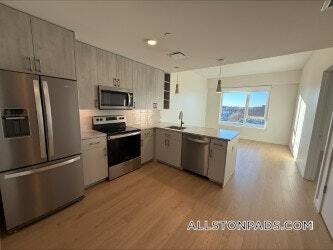 Building Photo - 55 Brighton Ave